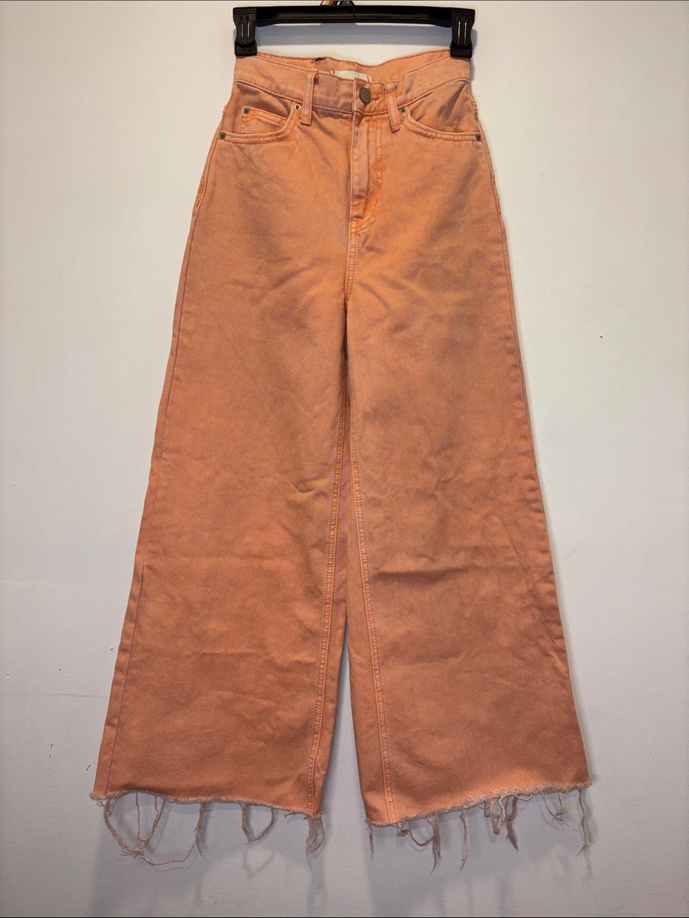 BDG womens low-a-Wide Leg Jeans in Peach